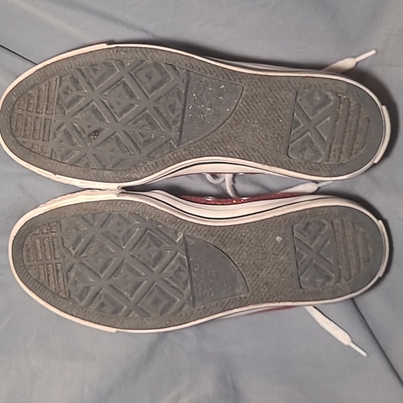 Converse - Picture 3 of 4